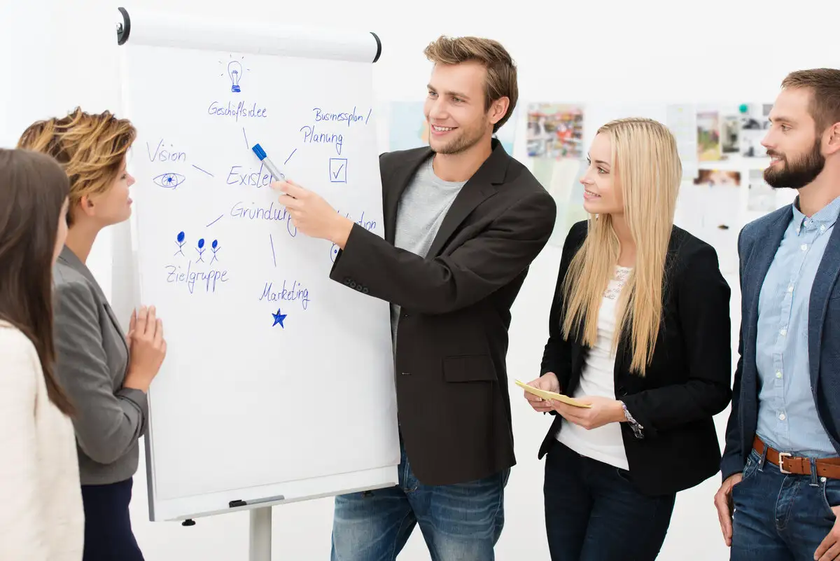 Profesjonalne szkolenia dla asystentów